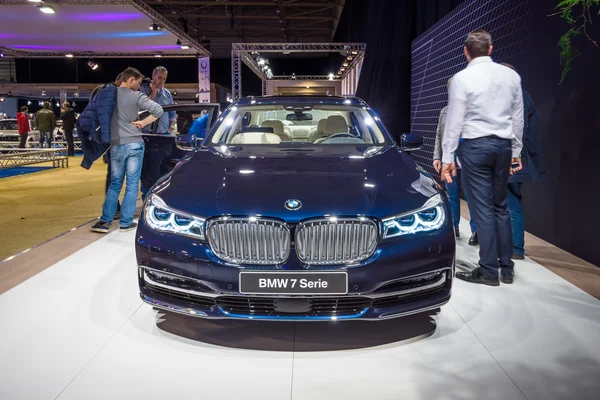 Full-size luxury car BMW 750i xDrive Sedan. — Stok fotoğraf