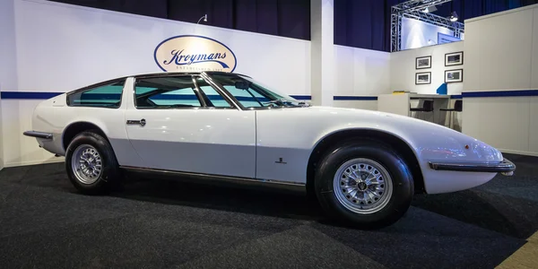 Sports car Maserati Indy (Tipo AM 116). Giovanni Michelotti at Vignale-designed body — 스톡 사진