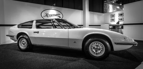 Sports car Maserati Indy (Tipo AM 116). Giovanni Michelotti at Vignale-designed body — 스톡 사진