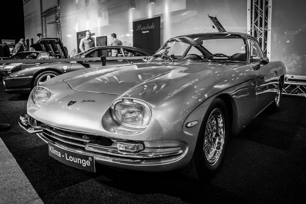 Grand tourer coupe Lamborghini 350 GT, 1965. Designed by Carrozzeria Touring. — Stock Photo, Image