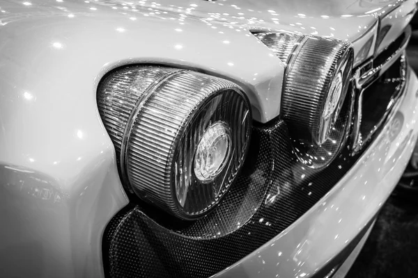 Stoplight of a sports car Ferrari F430, close-up, 2006 — Stock Photo, Image