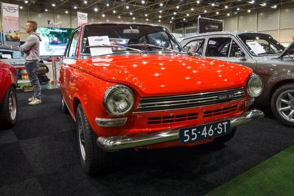 ファミリア 中型車マツダ グランド ファミリア (マツダ 818 クーペ De Luxe)、1976