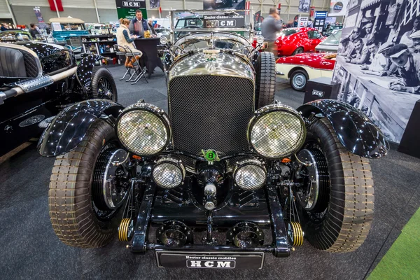 Винтажный автомобиль Bentley Special Speed 8 (построен на шасси Bentley Mark VI), 1948 — стоковое фото