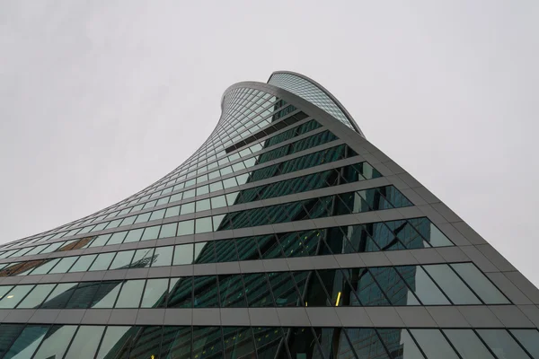 超高層ビル"進化タワー". — ストック写真