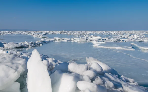 Vistas al mar congeladas . — Foto de Stock