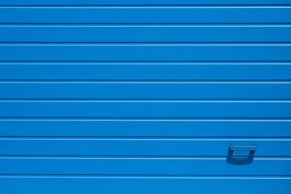 Blå garageport. — Stockfoto