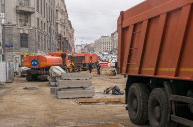 Tverskaya Caddesi'nde Mühendislik İnşaat. 