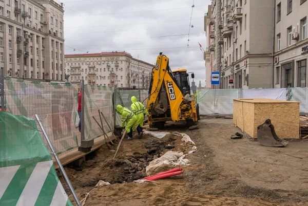 Tverskaya Caddesi'nde Mühendislik İnşaat. 