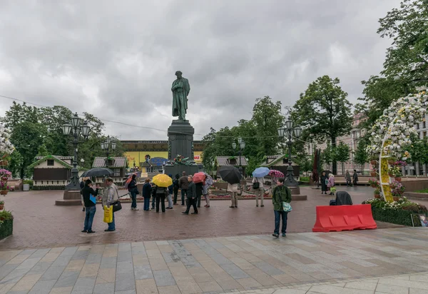 Памятник русскому поэту Александру Пушкину в Москве . — стоковое фото