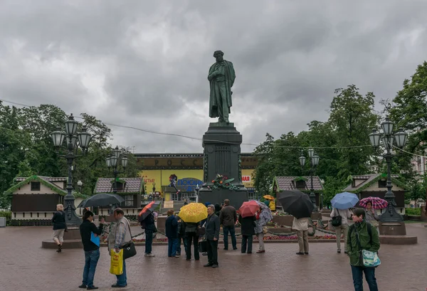 Памятник русскому поэту Александру Пушкину в Москве . — стоковое фото