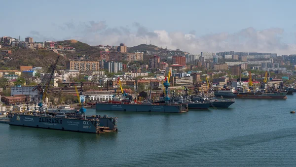 Näkymä Vladivostokin kaupunkikuvaan . — kuvapankkivalokuva