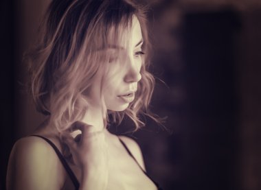 güzel seksi kadın portresi.