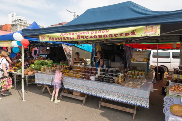 Primorsky matfestival på torget. — Stockfoto