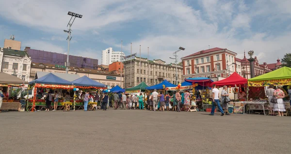 Festival de comida Primorsky en la Plaza Central . — Foto de Stock