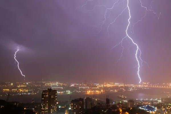 Tempesta Fulmini Sulla Città Notte — Foto Stock