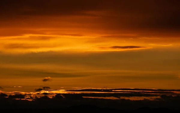 Solnedgång Himmel Med Orange Moln Naturbakgrund — Stockfoto