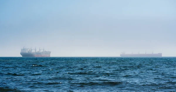Havslandskap Med Fiskefartyg Vägkanten — Stockfoto
