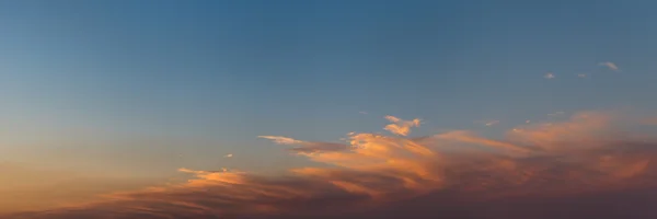 Cielo del atardecer . —  Fotos de Stock