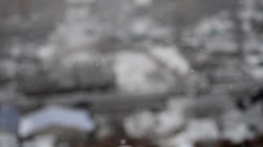 Şehirde karlı gün.