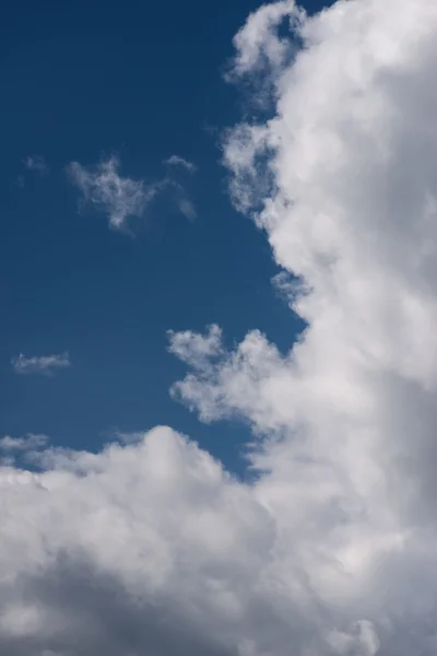 Nubes en el cielo. — Foto de Stock