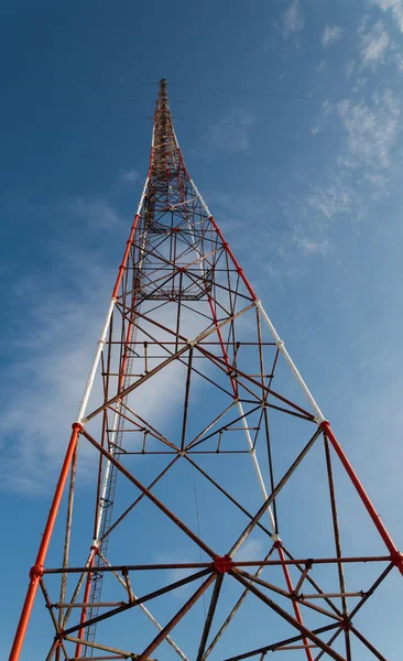 Torre de alto voltaje . — Foto de Stock