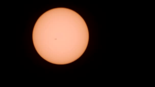 Soleil vu par télescope .