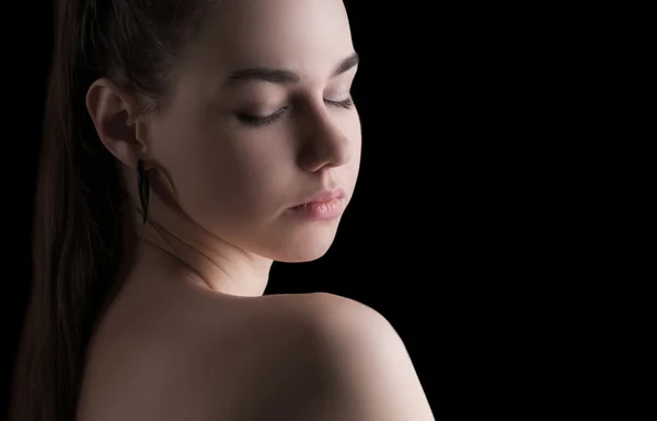 Retrato de uma bela jovem mulher. — Fotografia de Stock