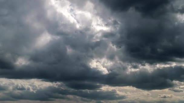 Temné mraky. — Stock video