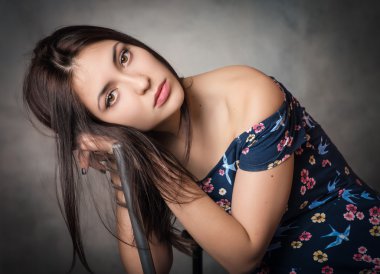 hüzünlü güzel kadın.