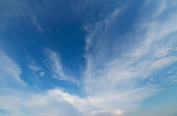 Nubes en el cielo. — Foto de Stock