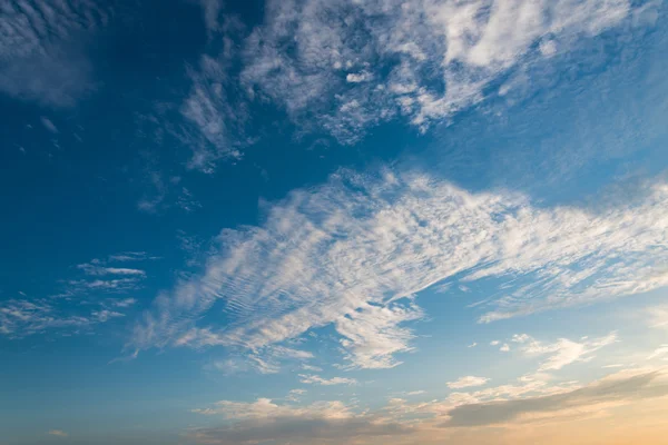 Himmel med moln. — Stockfoto