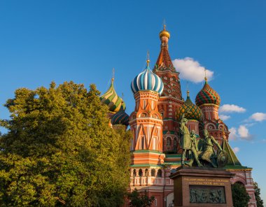 Saint Basil Katedrali, Kızıl Meydan.