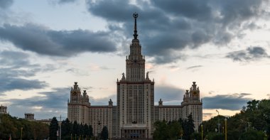 Lomonosov Moskova Devlet Üniversitesi.