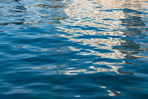 Superficie del mar con reflexión . — Foto de Stock