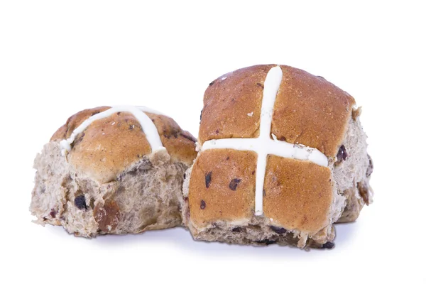 Hot cross buns beyaz arka plan üzerinde izole.