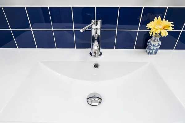 Új fürdőszoba mosogató — Stock Fotó