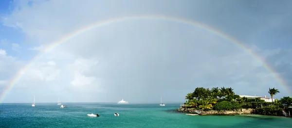 Rainbow Over the Caribbean Sea — Stock Photo, Image