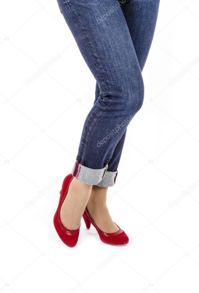 red capri jeans