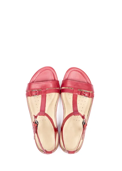महिलाओं की लाल चमड़ा सैंडल सफेद पर अलग — स्टॉक फ़ोटो, इमेज
