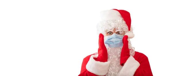 Utsikt Över Man Klädd Jultomte Kostym Medicinsk Mask Med Armarna — Stockfoto