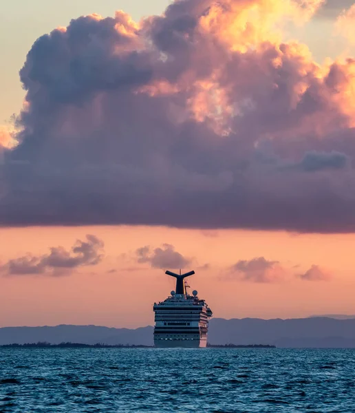 Coast Belize January 2020 Carnival Conquest Sailing Coast Belize Sunset — Stockfoto