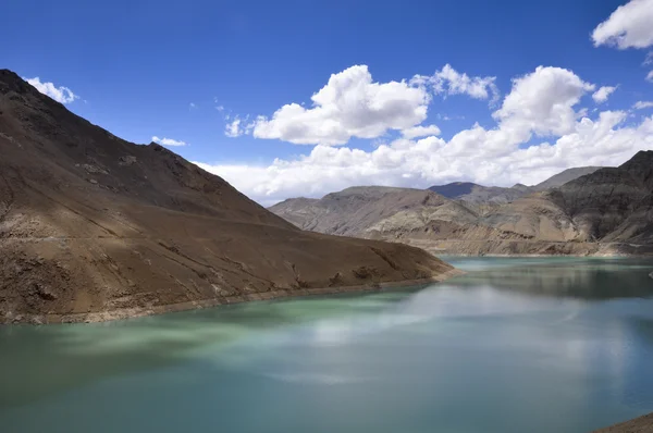 Naturalny krajobraz Tybetu — Zdjęcie stockowe