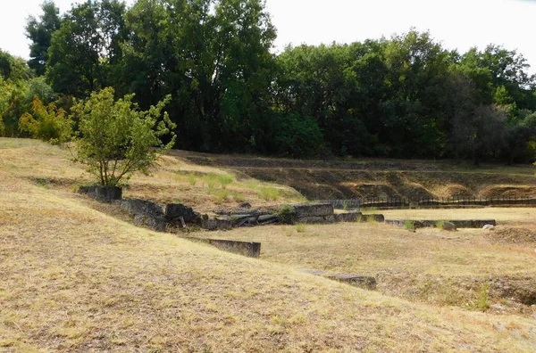 Ruinas Del Antiguo Teatro Aiges Macedonia Grecia Donde Rey Felipe Imagen de archivo