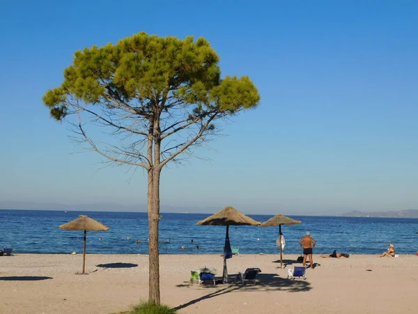 Ağustos 2020, Glyfada, Atina, Yunanistan. Şehir plajı manzarası