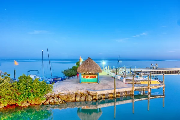 Florida Keys rybářské lodě v tropické tyrkysově modrou vodou — Stock fotografie