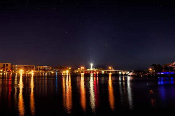 在晚上木星佛罗里达湾灯塔 — 图库照片