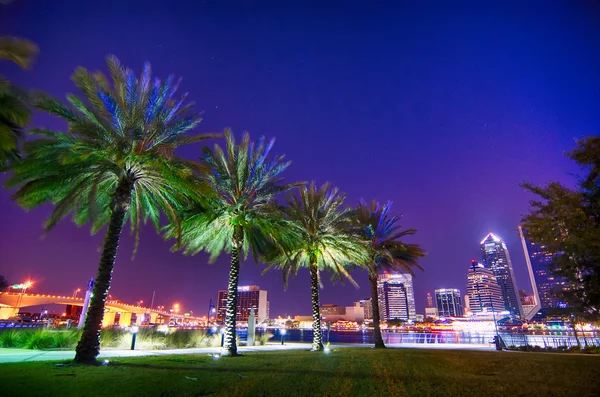 Skyline en rivier kust scènes in Jacksonville, Florida — Stockfoto