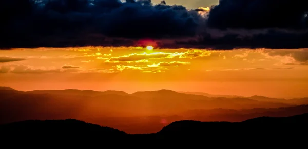Vista panoramica al tramonto sulla cima del monte Mitchell — Foto Stock