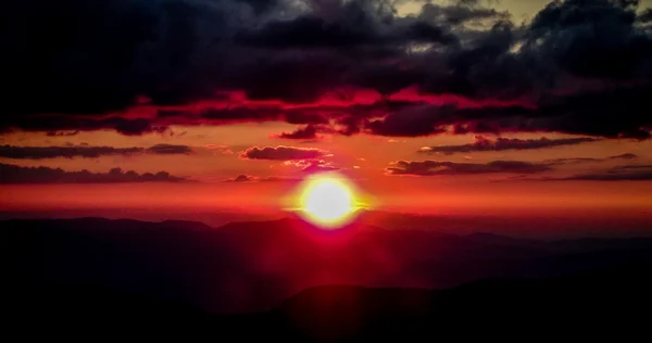 Malerische Ausblicke bei Sonnenuntergang auf dem Mount Mitchell — Stockfoto