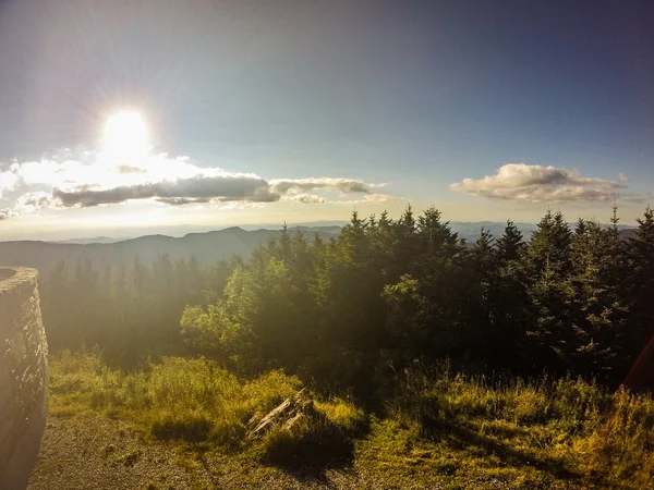 Mount mitchell üstüne gün batımında manzaralar — Stok fotoğraf